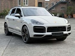 Kreide Gebraucht 2022 Porsche Cayenne Edition SUV | 89.790 € (Teuer)