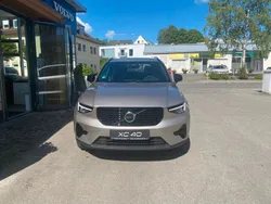 Bright dusk metallic Gebraucht 2023 Volvo XC40 Plus SUV | 36.500 € (Fairer Preis)