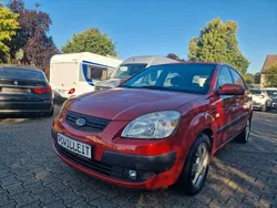 Rot Gebraucht 2006 Kia Rio 2 Limousine | 2.750 € (Etwas zu teuer)