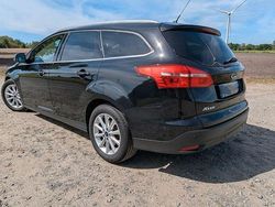 Schwarz Gebraucht 2015 Ford Focus Business Edition Limousine | 6.950 € (Fairer Preis)