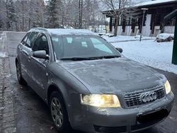 Grau Gebraucht 2004 Audi A4 Kombi | 1.200 € (Guter Preis)