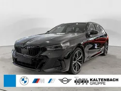 Black sapphire Neu 2025 BMW 520 M Sport Kombi | 72.490 €