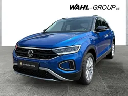 Blau Gebraucht 2025 VW T-Roc Life SUV | 29.890 € (Guter Preis)