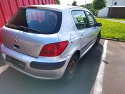 Grau Gebraucht 2003 Peugeot 307 Premium Kleinwagen | 800 € (Guter Preis)