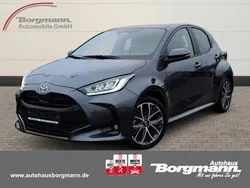 Grau Gebraucht 2024 Toyota Yaris Hybrid Style Limousine | 25.250 € (Guter Preis)