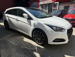 Weiss Gebraucht 2017 Hyundai i40 Premium Kombi | 12.900 € (Fairer Preis)