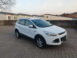 Weiß Gebraucht 2015 Ford Kuga Titanium SUV | 14.900 € (Fairer Preis)