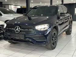 Blau Gebraucht 2022 Mercedes GLC300e AMG line SUV | 44.990 € (Fairer Preis)