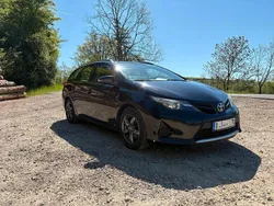 Schwarz Gebraucht 2014 Toyota Auris Kombi | 5.499 € (Superpreis)