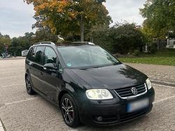 Schwarz Gebraucht 2004 VW Touran Van / Kleinbus | 2.000 € (Fairer Preis)