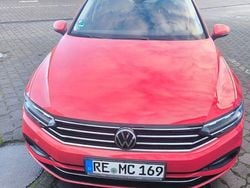 Rot Gebraucht 2021 VW Passat Business Kombi | 17.450 € (Guter Preis)