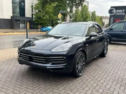 Blau Gebraucht 2018 Porsche Cayenne SUV | 57.900 € (Teuer)