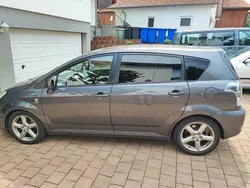 Grau Gebraucht 2008 Toyota Corolla Verso Executive Van / Kleinbus | 2.100 € (Etwas zu teuer)