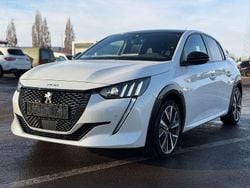 Weiß Gebraucht 2020 Peugeot 208 GT-line Kleinwagen | 13.900 € (Guter Preis)