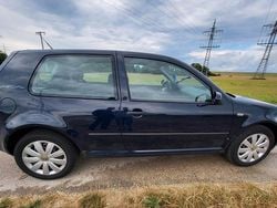 Blau Gebraucht 2002 VW Golf IV Limousine | 650 € (Superpreis)