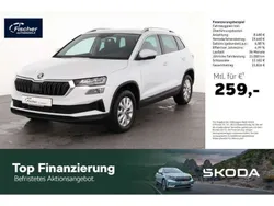 Weiss Gebraucht 2023 Skoda Karoq Ambition SUV | 27.940 € (Guter Preis)