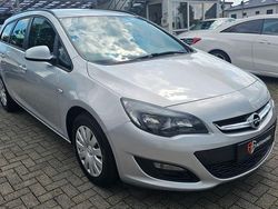 Silber Gebraucht 2013 Opel Astra Edition Kombi | 6.950 €