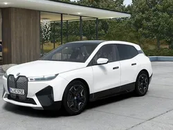 Weiß Gebraucht 2022 BMW iX Executive SUV | 63.900 € (Teuer)