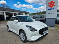 Weiß Neu 2025 Suzuki Swift Club Limousine | 19.870 €