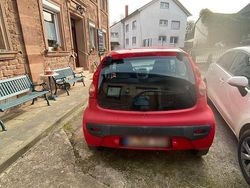 Rot Gebraucht 2008 Peugeot 107 Kleinwagen | 1.750 € (Fairer Preis)