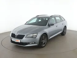 Grau Gebraucht 2018 Skoda Superb Active Kombi | 15.670 €
