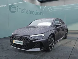 Grau Gebraucht 2025 Audi RS3 Sportback Kleinwagen | 72.399 €
