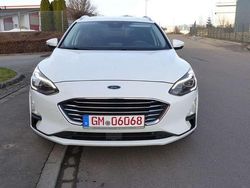 Frostweiß Gebraucht 2020 Ford Focus Titanium Kombi | 11.800 € (Fairer Preis)