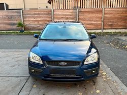 Blau Gebraucht 2007 Ford Focus Limousine | 2.000 € (Fairer Preis)