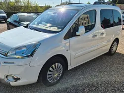 Weiß Gebraucht 2014 Citroën Berlingo SELECTION Van / Kleinbus | 8.950 € (Etwas zu teuer)