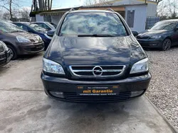 Schwarz Gebraucht 2004 Opel Zafira Elegance Van / Kleinbus | 2.299 € (Fairer Preis)