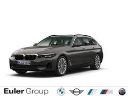 Grau Gebraucht 2021 BMW 530 Kombi | 35.999 € (Guter Preis)