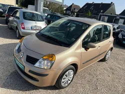 Braun Gebraucht 2005 Renault Modus Privilege Van / Kleinbus | 2.999 € (Fairer Preis)