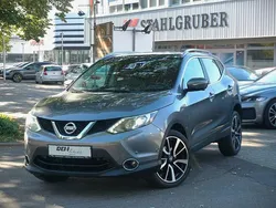 Grau Gebraucht 2014 Nissan Qashqai 360º SUV | 10.890 € (Fairer Preis)