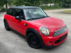 Weiß Gebraucht 2011 Mini Cooper Kleinwagen | 1.300 €