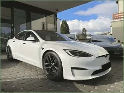 Weiß Gebraucht 2023 Tesla Model S Plaid Limousine | 96.759 €