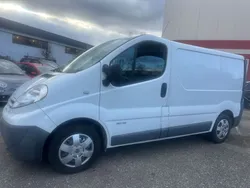 Weiß Gebraucht 2015 Nissan Primastar Van / Kleinbus | 5.990 € (Guter Preis)