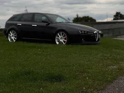 Schwarz Gebraucht 2009 Alfa Romeo 159 Kombi | 11.000 €