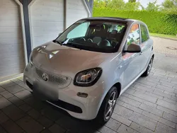 Weiß Gebraucht 2015 Smart ForFour Passion Kleinwagen | 6.500 € (Guter Preis)
