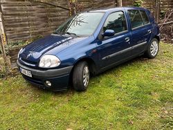 Blau Gebraucht 2000 Renault Clio II Kleinwagen | 1.399 €