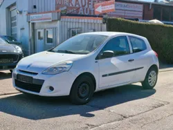 Weiß Gebraucht 2012 Renault Clio III Limousine | 2.490 € (Fairer Preis)