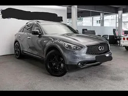 Grau Gebraucht 2017 Infiniti QX70 SUV | 21.500 € (Etwas zu teuer)