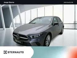Metalliclack mountaingrau Gebraucht 2021 Mercedes A200 Progressive Limousine | 23.380 € (Superpreis)