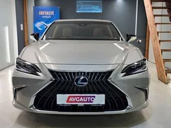 Beige Gebraucht 2022 Lexus ES300H Luxury Line Limousine | 43.999 €