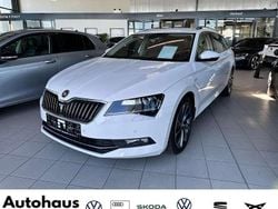 Candyweiß Gebraucht 2018 Skoda Superb Kombi | 23.780 € (Teuer)