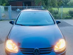 Blau Gebraucht 2005 VW Golf V Kleinwagen | 1.100 € (Guter Preis)