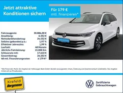 Weiss / oryxweiss perlmutteffekt Gebraucht 2024 VW Golf VIII Goal Kombi | 30.884 € (Superpreis)