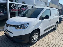 Schaumweiß Gebraucht 2022 Toyota Proace City Van | 15.900 € (Superpreis)