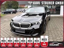 Black sapphire metallic Gebraucht 2025 BMW 520 M Sport Kombi | 49.980 € (Superpreis)