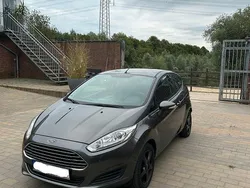 Grau Gebraucht 2015 Ford Fiesta SYNC Edition Kleinwagen | 4.200 € (Guter Preis)