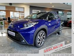 Blau Neu 2025 Toyota Aygo X SUV | 15.880 €